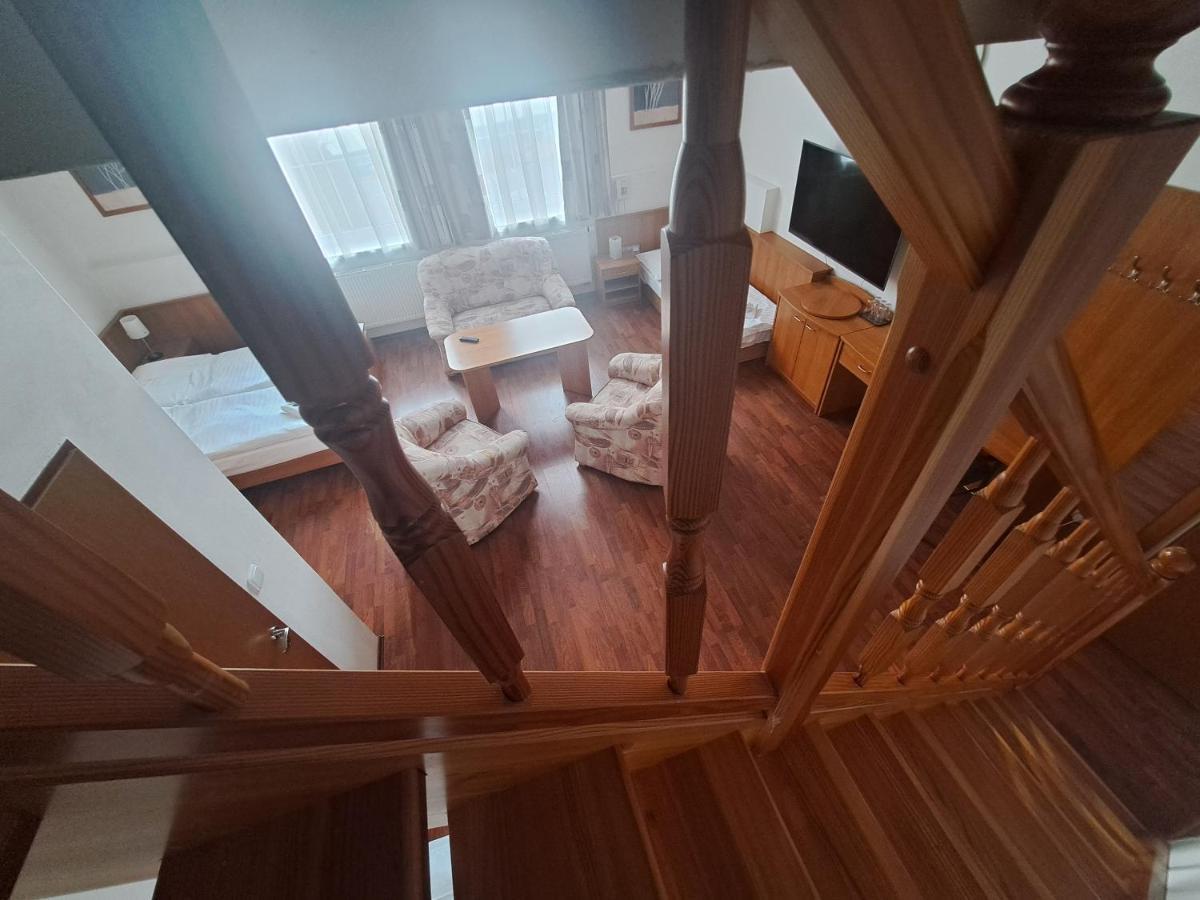 Hasicsky Hotel Přibyslav Extérieur photo